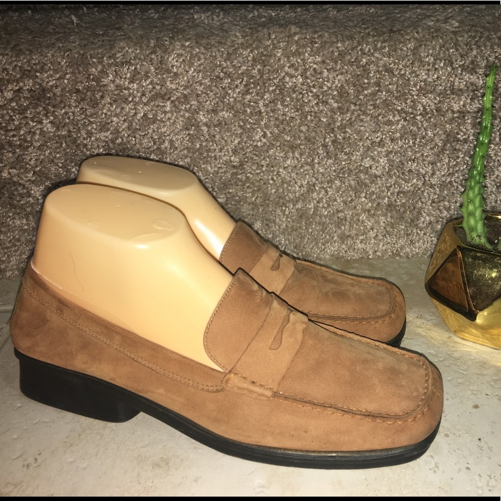 Aerosoles tan leather loafers flats 9M